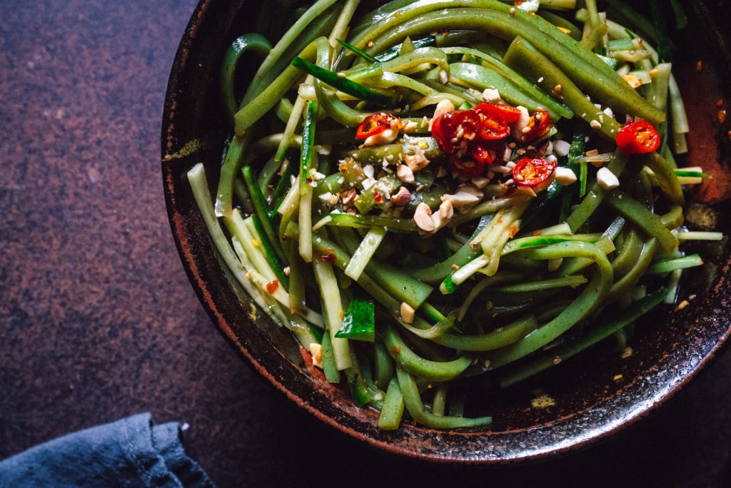 Sichuan jelly noodles (liang fen) with chili oil sauce 绿豆凉粉