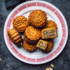 Vegan Mooncakes (with six fillings!)